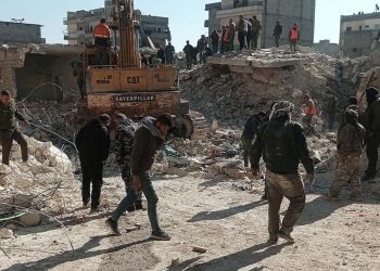 Halep'in Kürt mahallesi Şeyh Maksud'da çöken binada ölü sayısı 19'a yükseldi