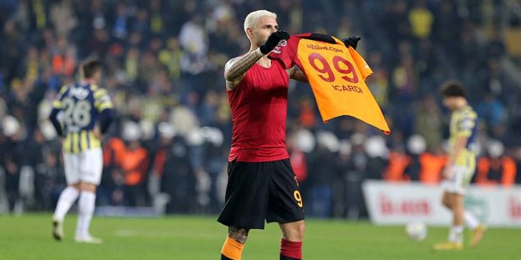 Hep beraber güzel bir kutlama yapıyoruz