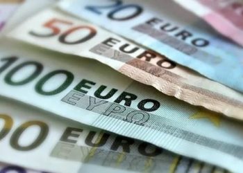 Hırvatistan euro kullanmaya başladı