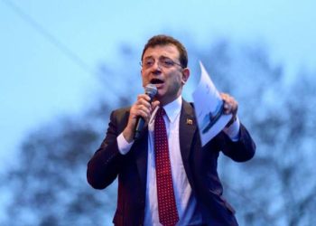 İstanbul Büyükşehir Belediyesi (İBB) Başkanı Ekrem İmamoğlu "Milletin seçtiğini ancak millet değiştirir! Buradan haykırıyorum, İstanbul için adalet, Türkiye için adalet diyorum" dedi.