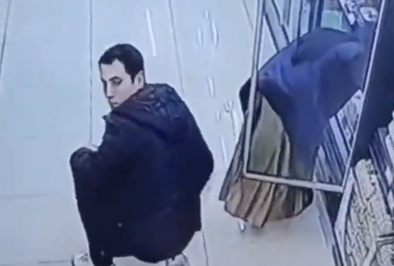 İddia: Kadınların etek altı görüntülerini çeken şahıs polis çıktı