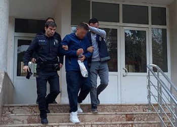İki eşini öldüren şahıs şartlı tahliyeyle salıverilmiş; bir kadını daha katlettiği iddiasıyla tutuklandı
