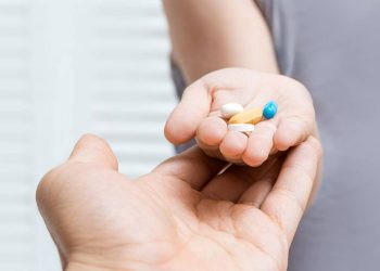 CHP'li Özcan Purçu: İlaçlar karaborsaya düştü, sistinoz hastaları ölüme terk edildi