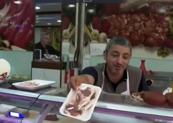 İlkokul öğrencisi: Annem karne hediyesi olarak et aldı