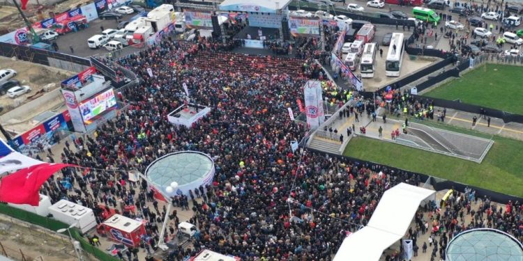 İmamoğlu'ndan kayyım resti: Milletimiz bunu sana yaptırmaz