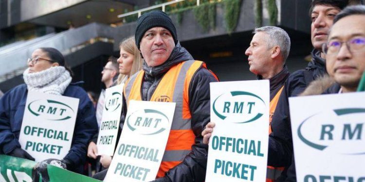 İngiltere'de grevleri sınırlayan yasa tasarısına sendikalar tepki gösterdi: 'Antidemokratik'