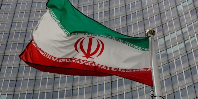 İran, Batı ülkelerinin yeni yaptırımlarına karşılık vereceğini duyurdu