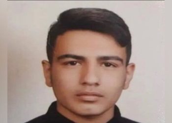 İran'da 18 yaşındaki eylemciye iki kez idam cezası