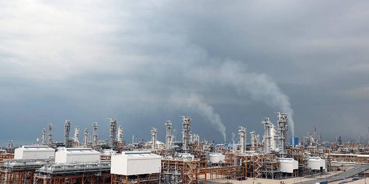 İran'da doğal gaz sıkıntısı nedeniyle devlet daireleri ve üniversiteler tatil edildi