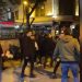İslamcı gruplar İsveç Konsolosluğuna girmeye çalıştı, bayrak yaktı