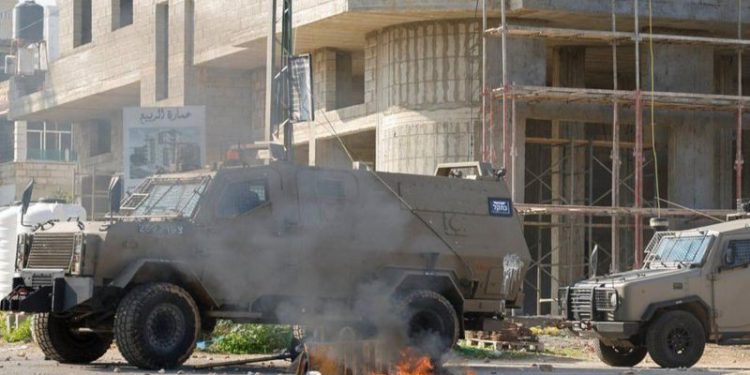 Filistinli yetkililer, İsrail işgali altındaki Batı Şeria'nın Cenin kentine İsrail Ordusu'nun düzenlediği saldırı sonucu aralarında yaşlı bir kadının da bulunduğu dokuz Filistinli'nin öldüğünü açıkladı.