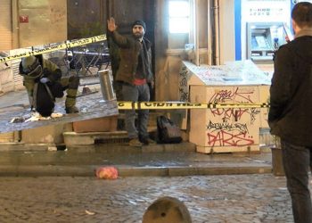İstanbul'da şüpheli paket paniği: Çantayı alıp, ‘Ölmek istiyorum ben açarım’ dedi