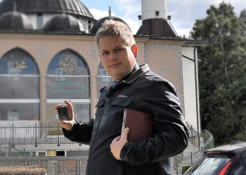 İsveç’te Kuran yakan siyasetçi: 'Rusya Büyükelçiliği önünde de yakabilirim'