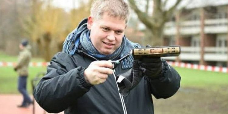 İsveç'teki Türkiye Büyükelçiliği önünde Kur'an yakma eylemi