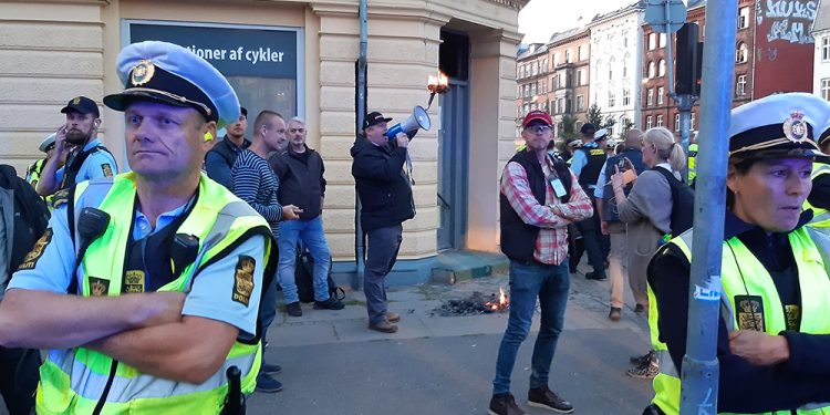 İsveç’teki ‘Kur’an yakma’ provokasyonuna muhalefetten sert tepki: Lanetliyoruz!