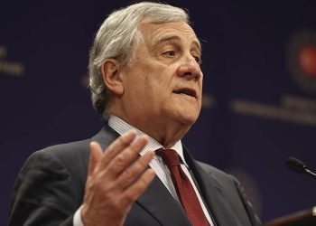 İtalya Dışişleri Bakanı, göçmenlerin ülkesine gelmesini önlediği için Türkiye'ye teşekkür etti