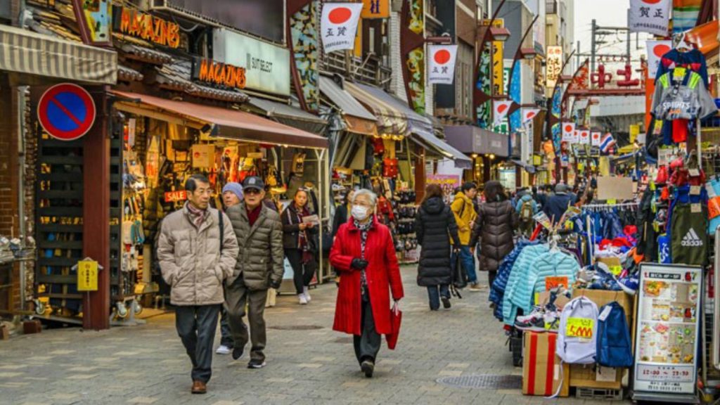 Japonya'da hükümet, Tokyo'dan taşınan ailelere, çocuk başına 1 milyon yen verecek