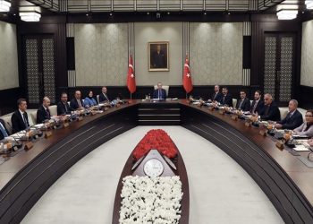 Kabine toplanıyor: Gündemde borç yapılandırma paketi var