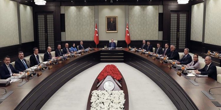 Kabine toplanıyor: Gündemde borç yapılandırma paketi var