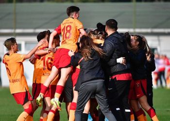 Kadınlar Süper Ligi'nde Galatasaray, evinde Fenerbahçe'yi 2-0 mağlup etti