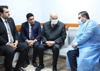 Karamollaoğlu’ndan kanser hastası Yusuf Kerim’e ziyaret: ‘Annesine kavuşması için Erdoğan’a çağrıda bulundu’