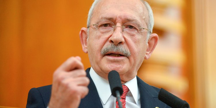 Kemal Kılıçdaroğlu: Yurt dışına çıkış har(a)cını 6 ay sonra kaldıracağız
