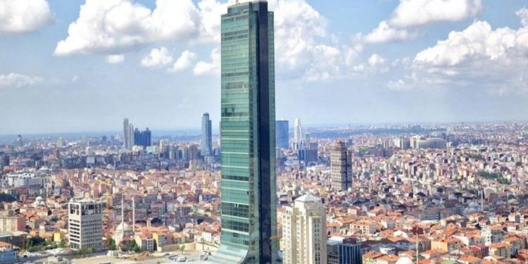 Kiler Holding, Halkbank'a 100 milyon dolara sattığı Sapphire AVM'yi yarı fiyatına geri aldı