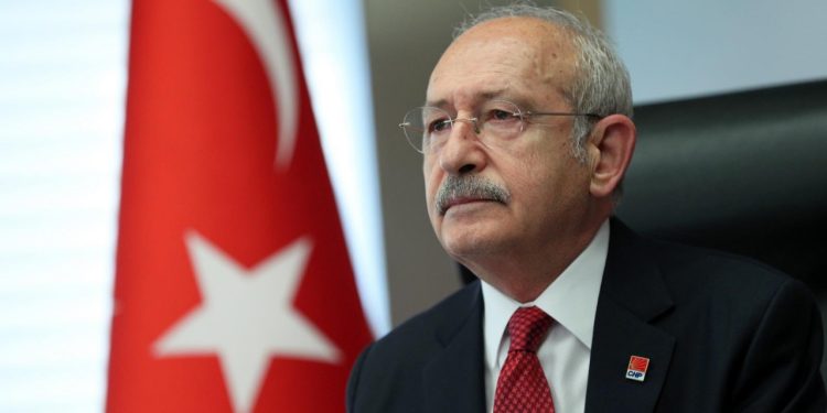 Kılıçdaroğlu: KKTC'nin kurucu Cumhurbaşkanı Rauf Denktaş'ı vefatının yıl dönümünde saygıyla anıyorum
