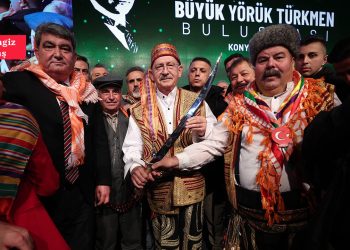 Kılıçdaroğlu Konya’da: ‘Cumhurbaşkanımız Kılıçdaroğlu’ sloganları atıldı