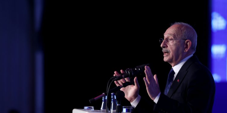 Kılıçdaroğlu: 'Türkiye küllerinden yeniden doğacak'
