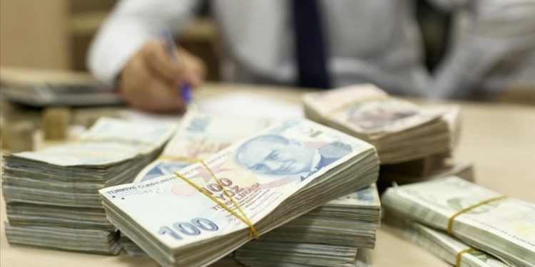 Kredi borcundan dolayı 4,5 milyon kişi yasal takipte