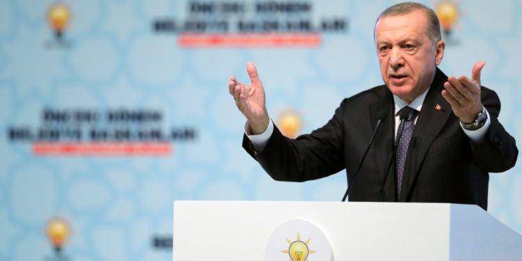 Kübra Par: Erdoğan erken seçim kararı alarak Meclis’i feshedebilir
