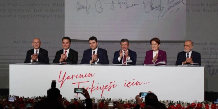 Kulis: Gelecek Partisi'nin isteği belli oldu; Karamollaoğlu'nun gündeme getirdiği konuda Akşener sessiz kaldı