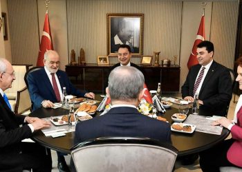 Kulis: İYİ Parti, diğer partilere birer bakanlık verilmesini, kalan bakanlıkların CHP ile arasında paylaşılmasını istiyor