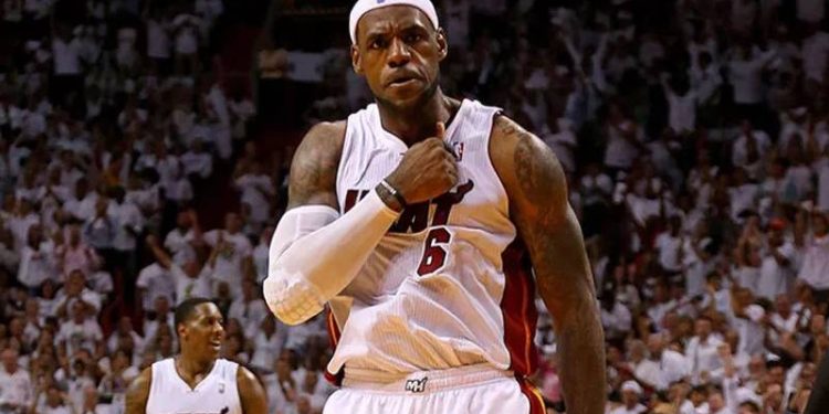 LeBron James'in "Miami Heat" forması, 3 milyon 680 bin dolara satıldı!