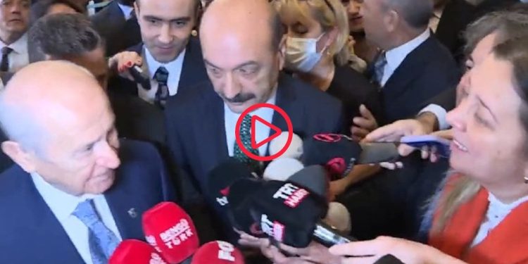 MHP, Bahçeli'ye sorun soran gazeteciyi 'ajan' ilan etti