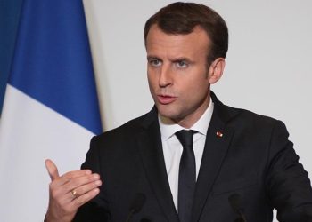 Macron: Cezayir'den af dilemeyeceğim