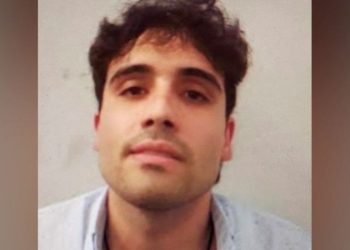 Meksika’da El Chapo lakaplı uyuşturucu baronu Joaquin Guzman’ın oğlu Ovidio Guzman-Lopez gözaltına alındı. Uyuşturucu kartelinin en güçlü olduğu Sinaloa eyaletinde polislerle çete üyeleri arasında çatışmalar çıktı.