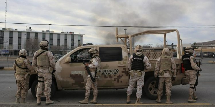 Meksika'da hapishane isyanı: 10'u gardiyan 14 ölü