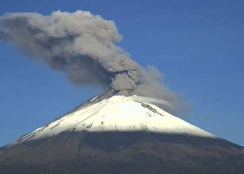 Meksika’daki Popocatepetl Yanardağı'nda patlama: Çevre şehirlere kül yağdı