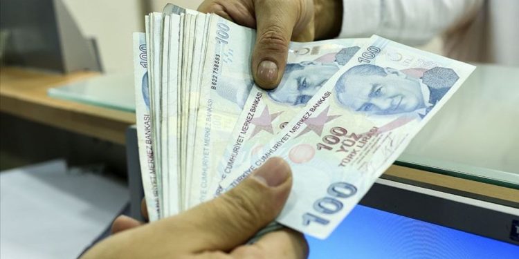 Memura zamlı maaş 15 Ocak'a yetişmiyor