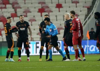 Merkez Hakem Kurulu harekete geçti; Sivasspor-Galatasaray maçı hakkında ek rapor istendi