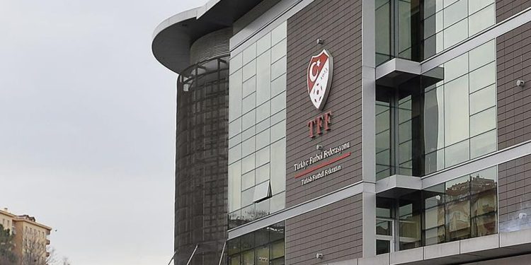 Merkez Hakem Kurulu, yönetime istifasını sundu!