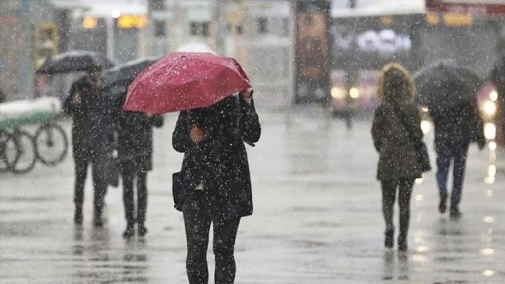 Meteoroloji'den kaynağı belirsiz hava tahminlerine karşı uyardı