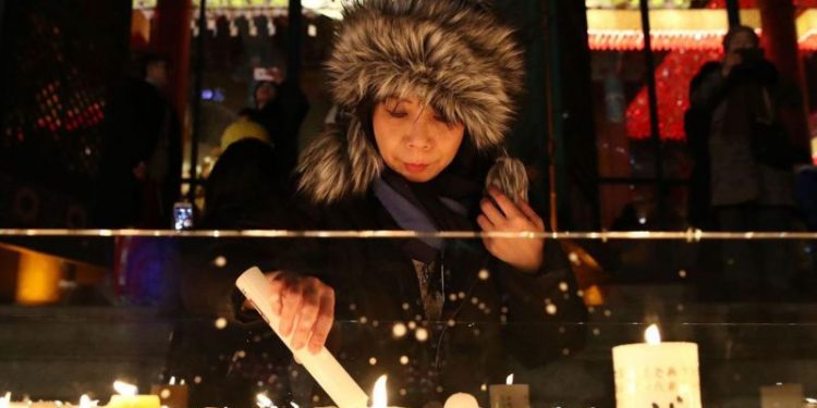 Tuz ve Keder Evi kitabının yazarı Erin Craig, BBC için yazdığı makalede zamanı farklı takvimlere göre yaşayan insanların öykülerini ele aldı. Craig, "Dünyanın dört bir yanında insanlar farklı takvimlere göre yaşıyor ve bazıları için bu sıra dışı doğum günü kutlamalarıyla sonuçlanıyor" diyor.