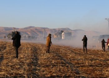 Mîr Perwer’in cenazesine katılan 30 kişinin gözaltı süresi uzatıldı