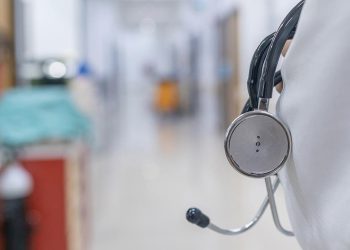 Muayenehanesi bulunan hekimlerle ilgili düzenleme