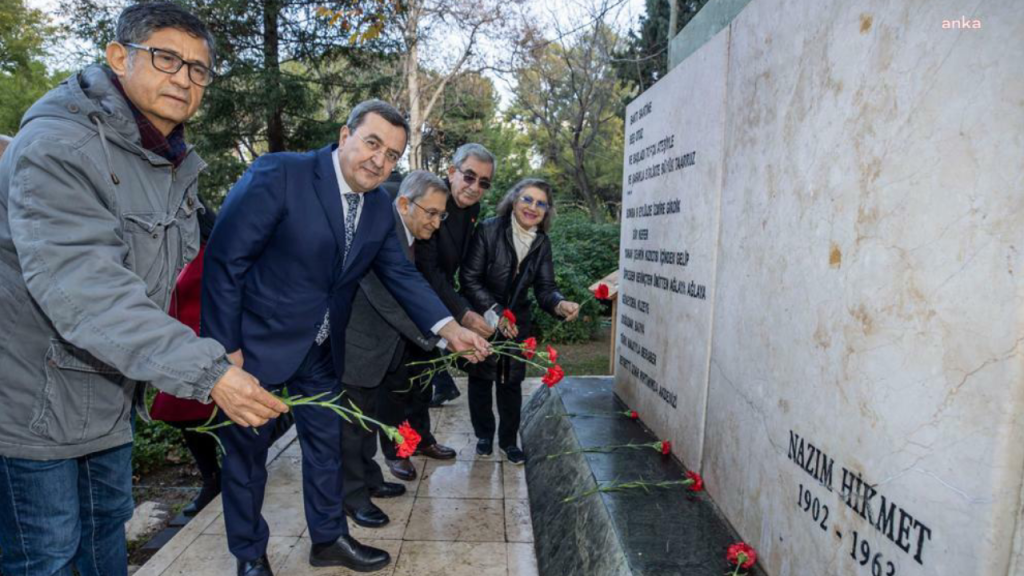 Nâzım Hikmet, 121'inci doğum yıl dönümünde anıldı