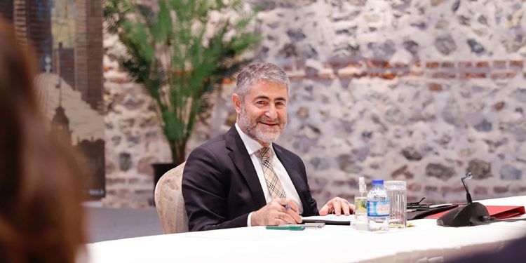 Nebati, TL’nin değer kaybını böyle savundu: Paranız değerli olursa üretim düşer