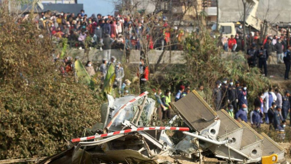 Nepal'de yolcu uçağı düştü: 68 ölü